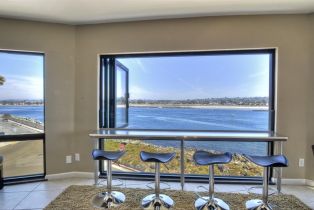 , 2595 Ocean Front walk, San Diego, CA 92109 - 7