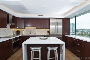 , 1760 Avenida del Mundo, Coronado, CA 92118 - 7