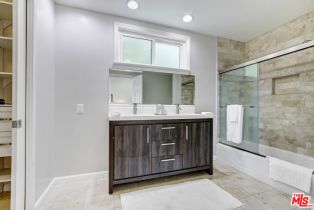 Single Family Residence, 24648 Eilat st, Woodland Hills, CA 91367 - 14