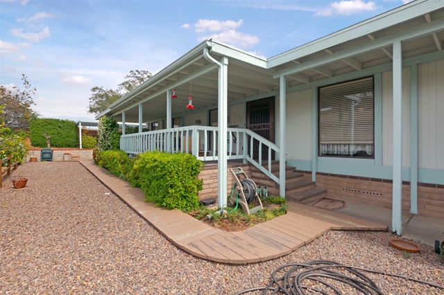 Single Family Residence, 18218 Paradise Mountain rd, Valley Center, CA 92082 - 1