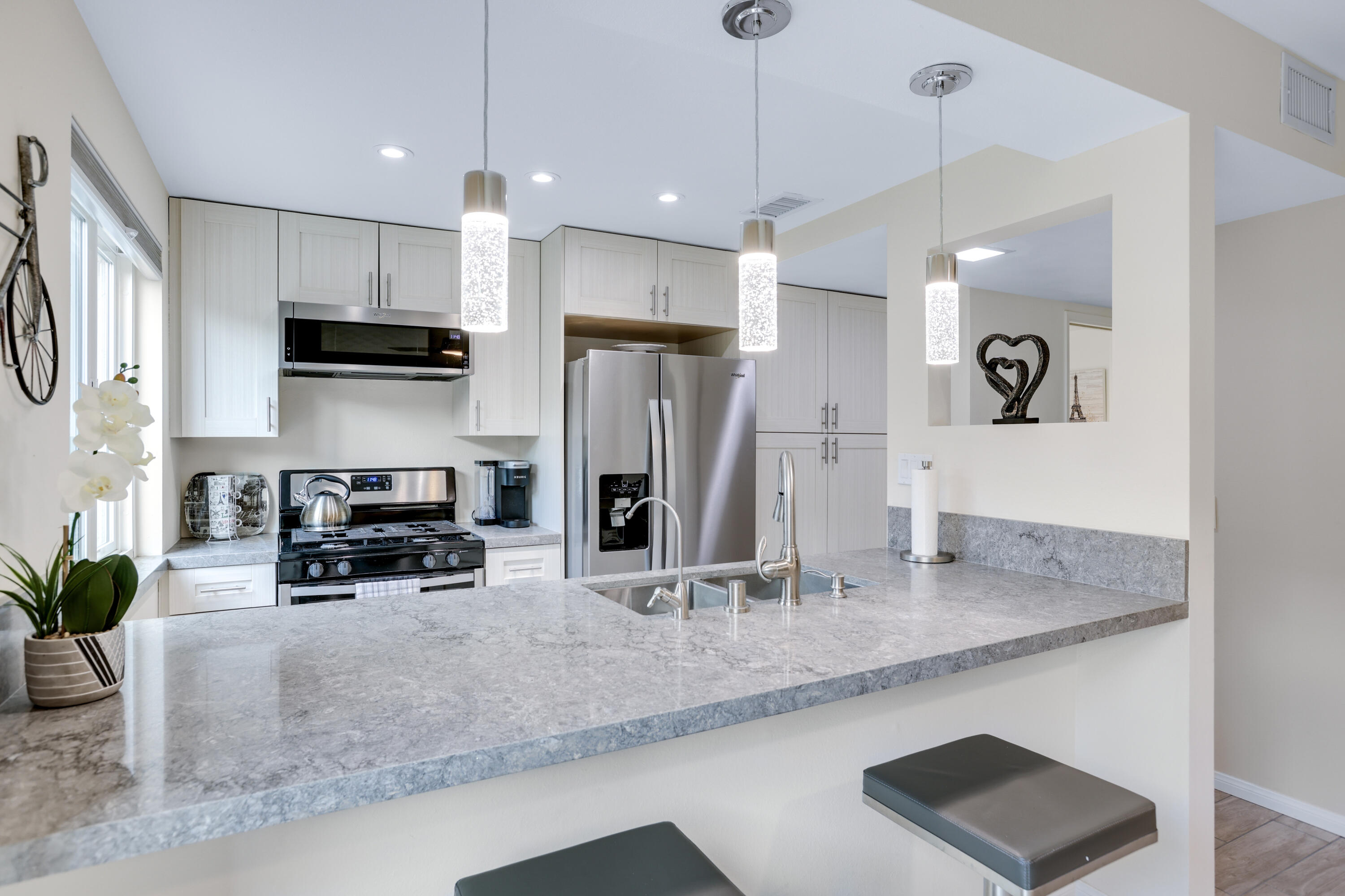 Condominium, 2274 Indian Canyon dr, Palm Springs, CA 92262 - 1