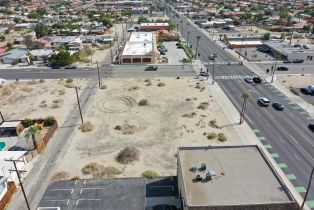 , 4 Palm, Desert Hot Springs, CA 92240 - 4