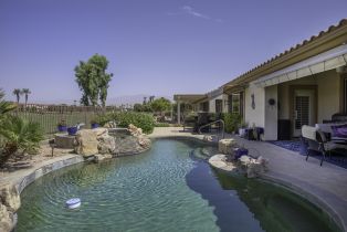 Single Family Residence, 37905 Pineknoll ave, Palm Desert, CA 92211 - 4