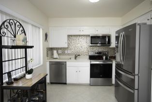 Condominium, 2010 Lawrence Crossley rd, Palm Springs, CA 92264 - 14