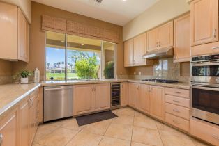 Condominium, 437 Desert Holly dr, Palm Desert, CA 92211 - 10
