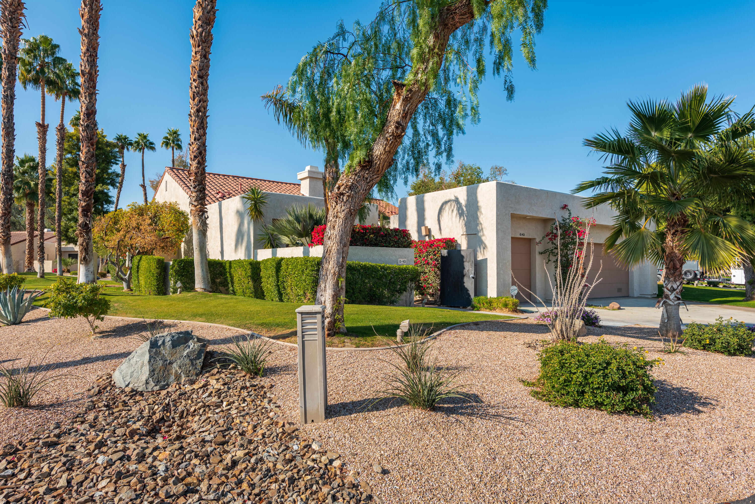 Single Family Residence, 10401 Sunningdale dr, Rancho Mirage, CA 92270 - 1