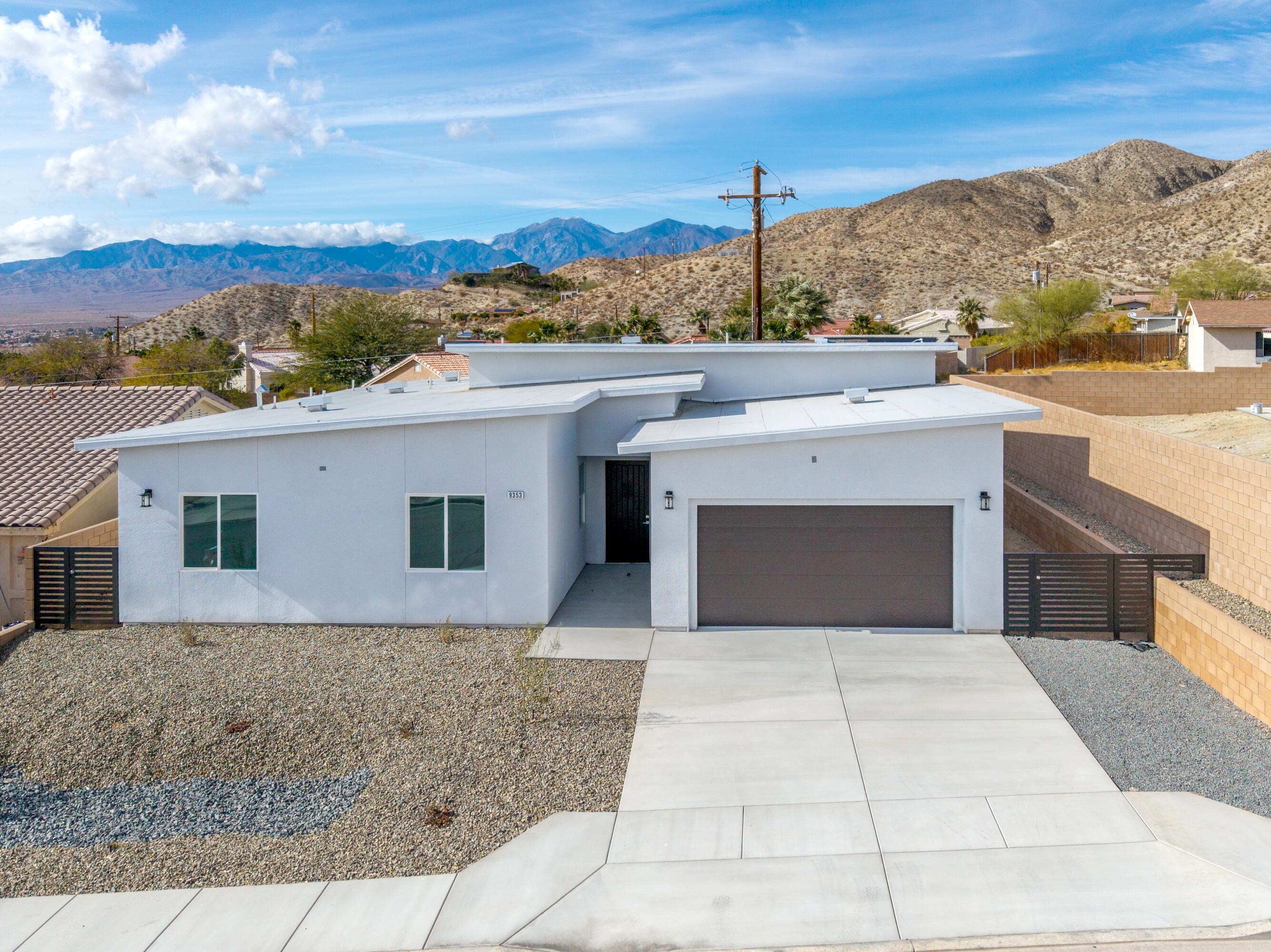 Single Family Residence, 9353 Palm dr, Desert Hot Springs, CA 92240 - 1