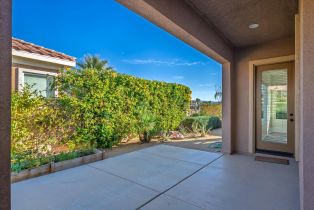 Single Family Residence, 4 Loch Ness Lake ct, Rancho Mirage, CA 92270 - 11