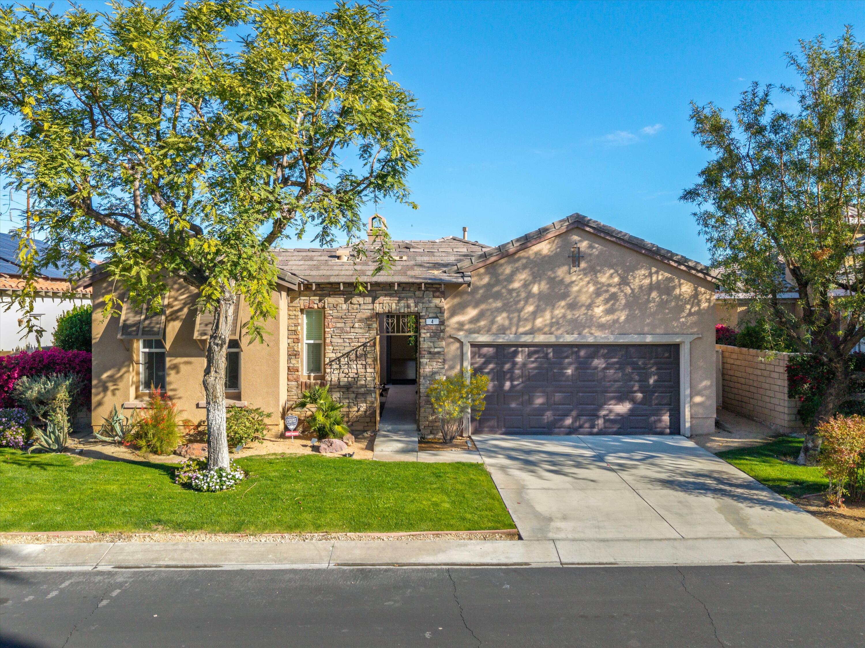 Single Family Residence, 4 Loch Ness Lake ct, Rancho Mirage, CA 92270 - 1