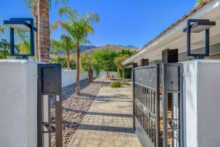 Single Family Residence, 690 Sierra way, Palm Springs, CA 92264 - 3