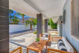Single Family Residence, 690 Sierra way, Palm Springs, CA 92264 - 6