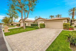 Condominium, 48020 Via Vallarta, La Quinta, CA 92253 - 5