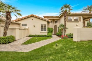 Condominium, 48020 Via Vallarta, La Quinta, CA 92253 - 7