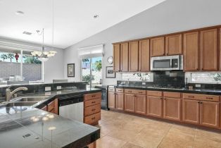 Single Family Residence, 124 Clearwater way, Rancho Mirage, CA 92270 - 11