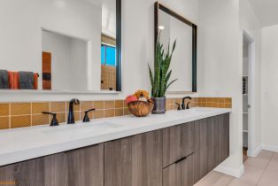 Single Family Residence, 142 Obsidian Loop S. loop, Palm Springs, CA 92264 - 9