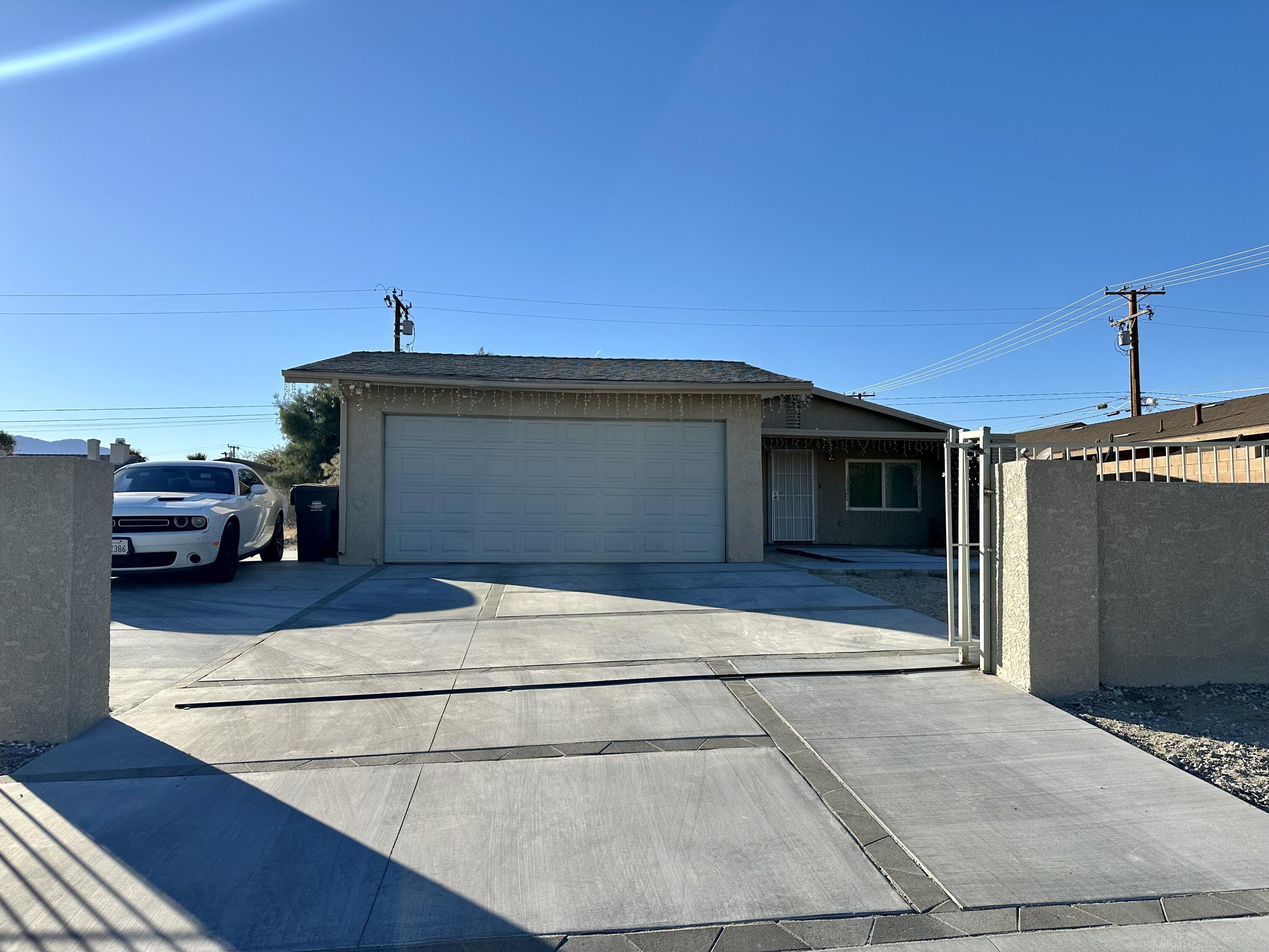 Single Family Residence, 13315 La Mesa dr, Desert Hot Springs, CA 92240 - 1