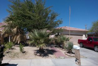 Single Family Residence, 13569 Caliente dr, Desert Hot Springs, CA 92240 - 2
