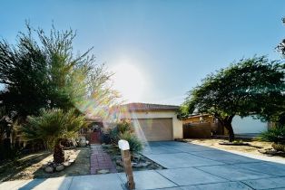 Single Family Residence, 13569 Caliente dr, Desert Hot Springs, CA 92240 - 4