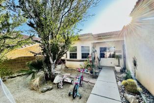 Single Family Residence, 13569 Caliente dr, Desert Hot Springs, CA 92240 - 5