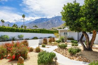 Condominium, 483 Avenida Granada, Palm Springs, CA 92264 - 2