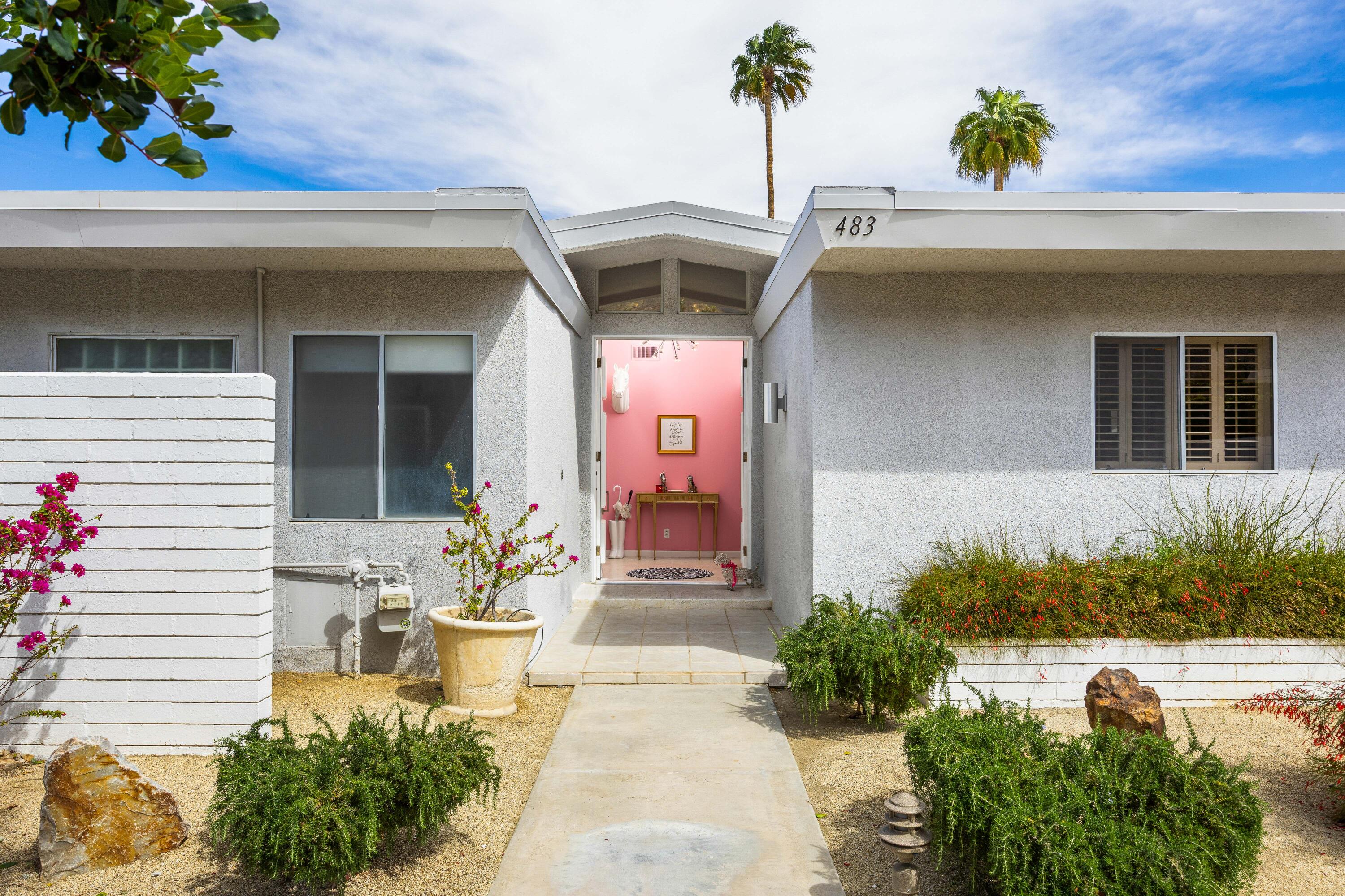 Condominium, 483 Avenida Granada, Palm Springs, CA 92264 - 1