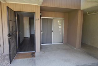 Condominium, 2825 Los Felices rd, Palm Springs, CA 92262 - 2