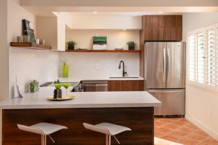 Condominium, 2010 Lawrence Crossley rd, Palm Springs, CA 92264 - 2