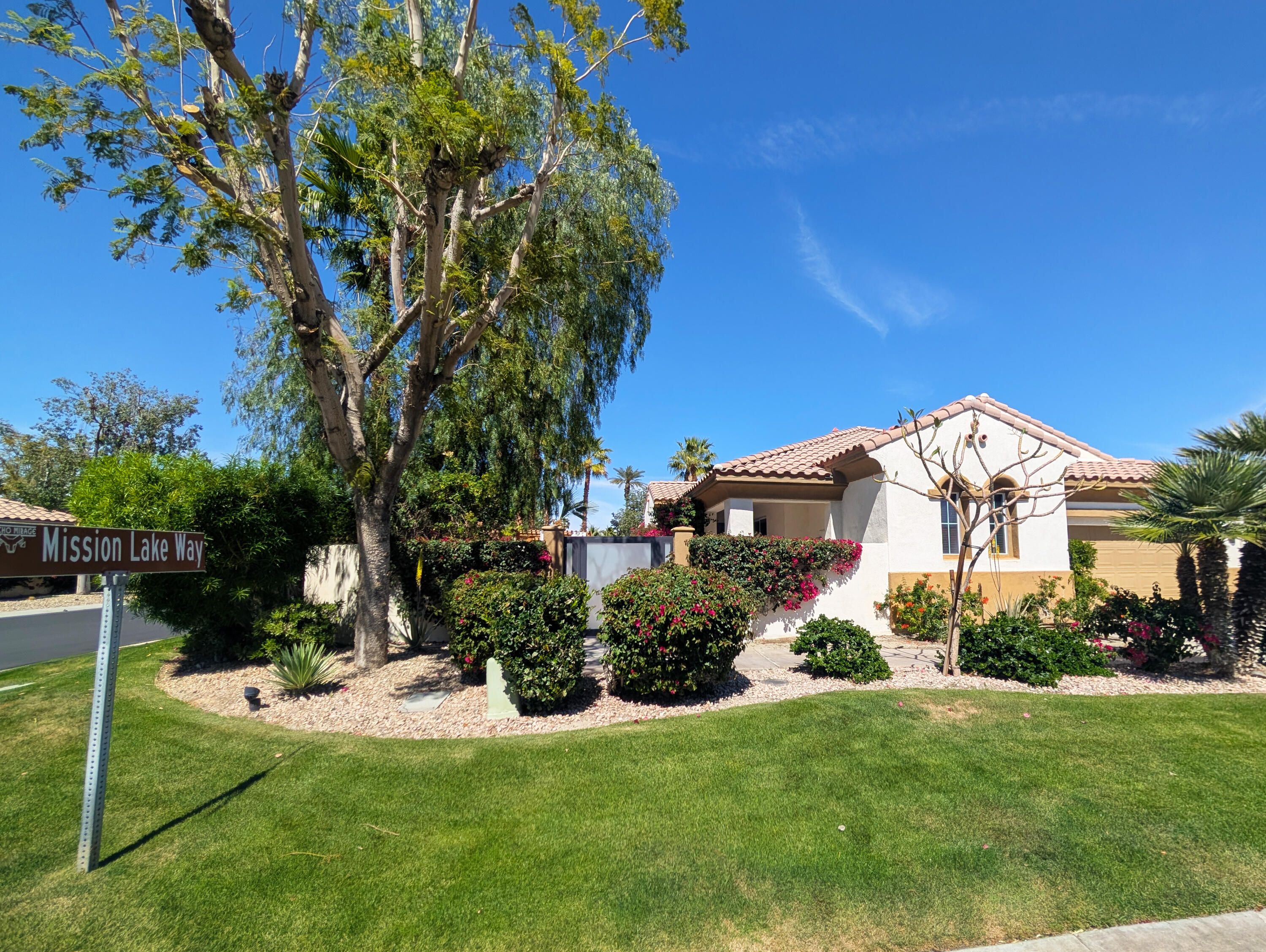 Single Family Residence, 102 Mission Lake way, Rancho Mirage, CA 92270 - 1