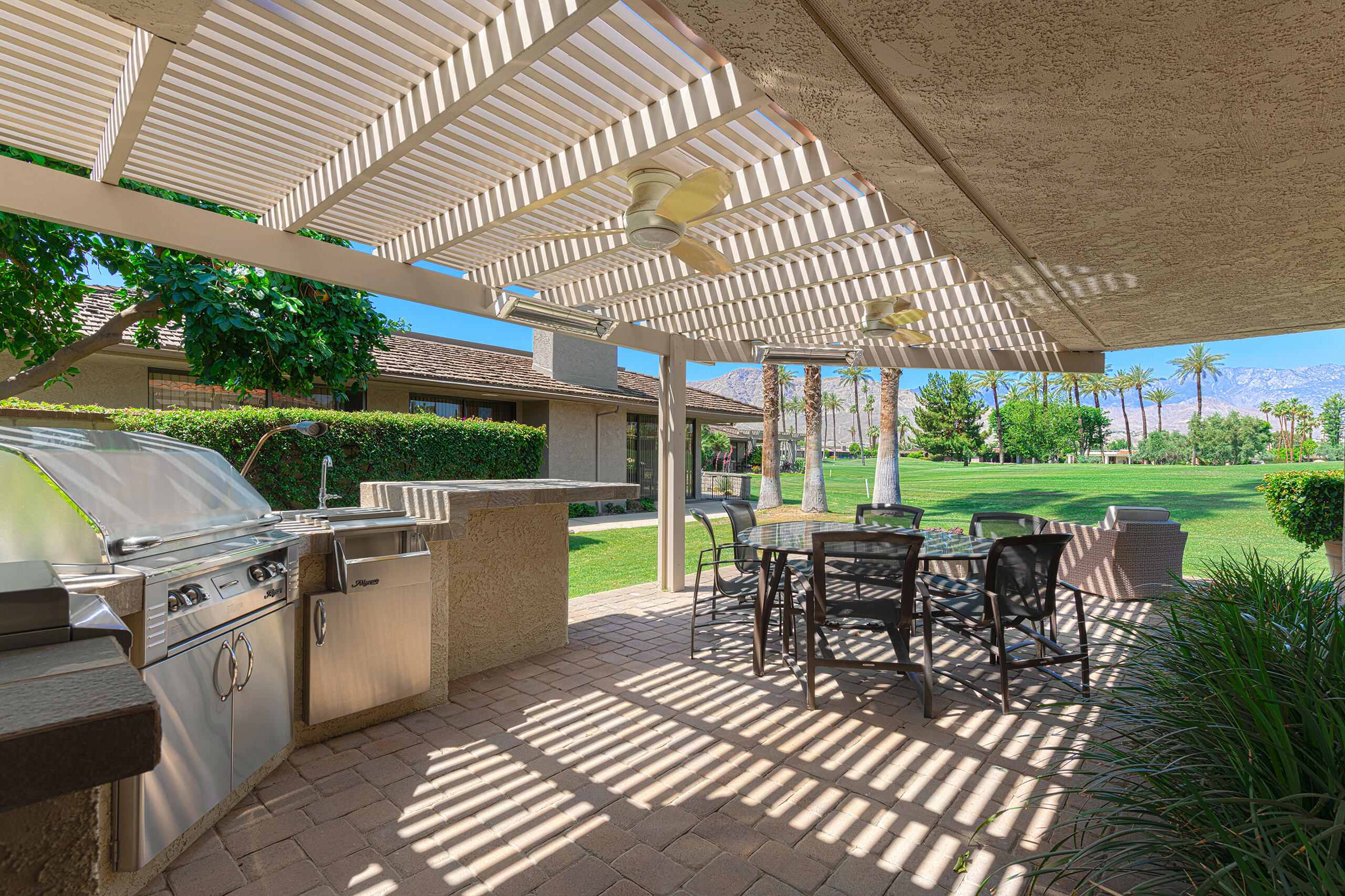 Single Family Residence, 115 Columbia dr, Rancho Mirage, CA 92270 - 1