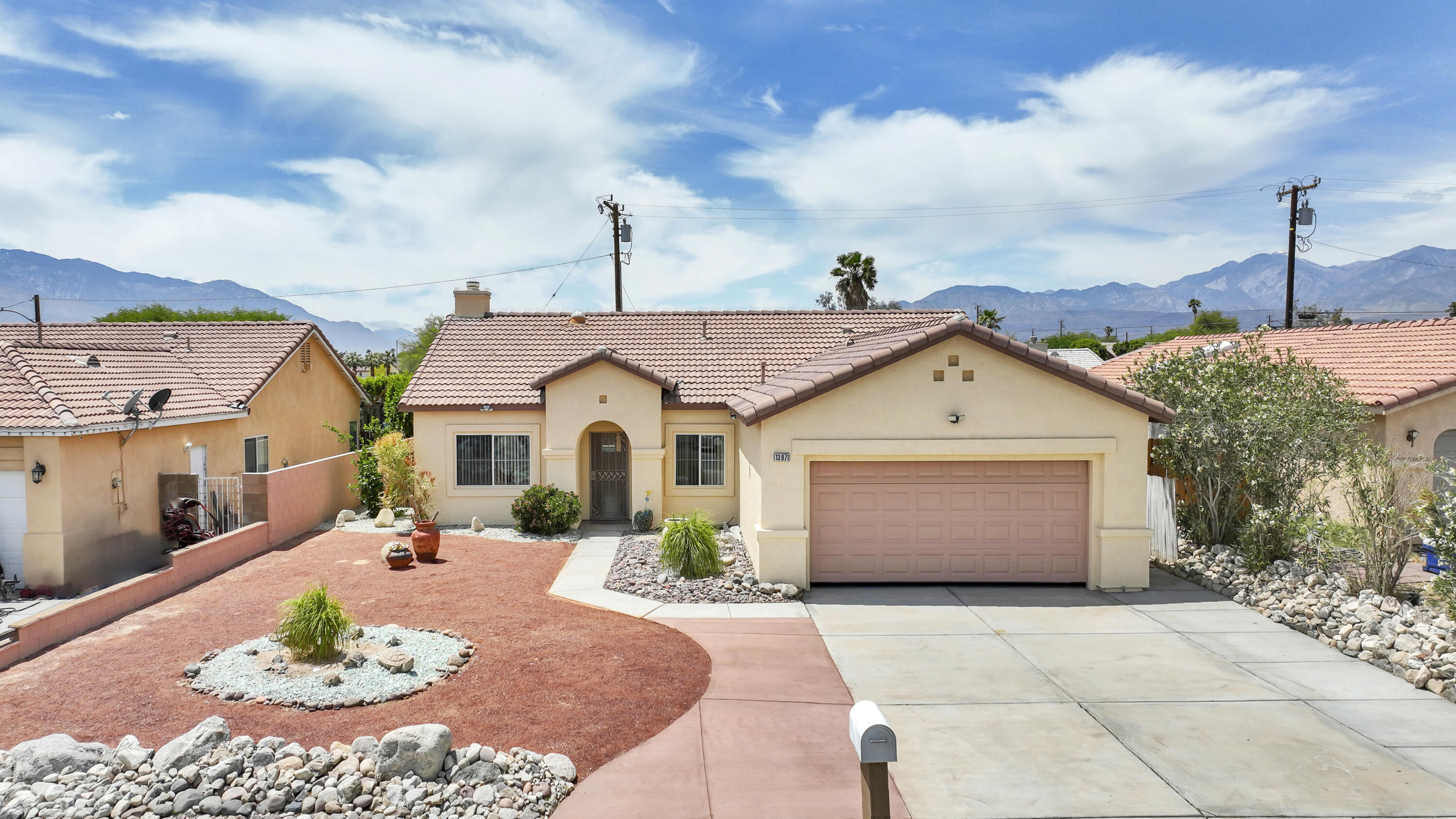 Single Family Residence, 13971 La Mesa dr, Desert Hot Springs, CA 92240 - 1