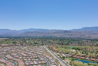 Single Family Residence, 18 Vintage, Rancho Mirage, CA 92270 - 12
