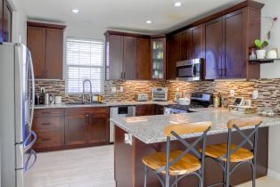 Condominium, 4216 Windspring st, Corona, CA 92883 - 13