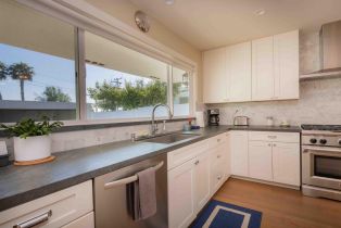 , 5366 Chelsea st, La Jolla, CA 92037 - 10