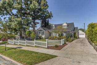 Single Family Residence, 825 Walnut ave, Burbank, CA 91501 - 4