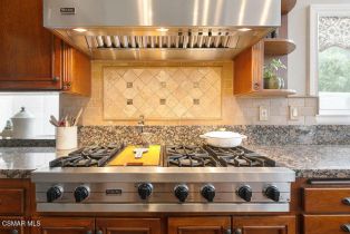 Single Family Residence, 136 Heath Meadow pl, Simi Valley, CA 93065 - 25