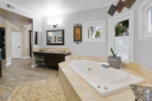 Single Family Residence, 136 Heath Meadow pl, Simi Valley, CA 93065 - 41