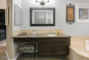 Single Family Residence, 136 Heath Meadow pl, Simi Valley, CA 93065 - 44