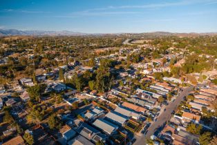 Single Family Residence, 647 Brossard dr, Thousand Oaks, CA 91360 - 45