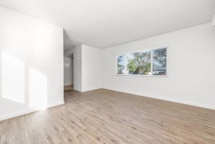 Single Family Residence, 22002 Ybarra rd, Woodland Hills, CA 91364 - 12