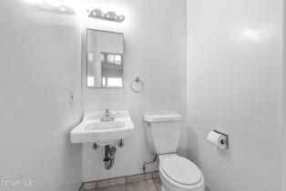 Single Family Residence, 22002 Ybarra rd, Woodland Hills, CA 91364 - 22