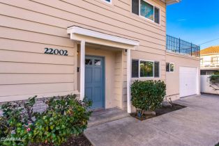 Single Family Residence, 22002 Ybarra rd, Woodland Hills, CA 91364 - 5