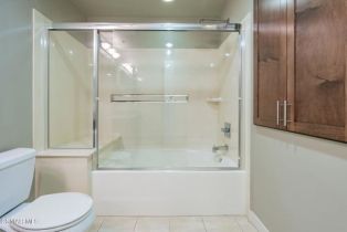 Condominium, 21301 Erwin st, Woodland Hills, CA 91367 - 18