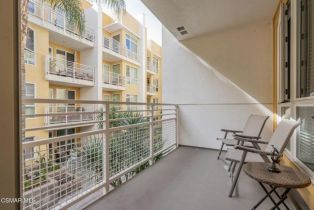 Condominium, 21301 Erwin st, Woodland Hills, CA 91367 - 21