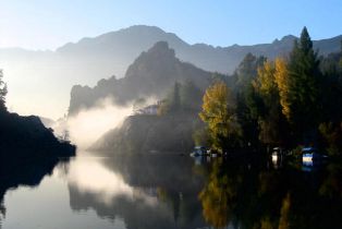 , 1945 Overhill rd, Agoura Hills, CA 91301 - 5