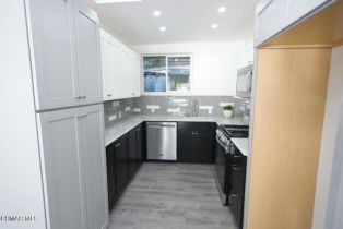 , 718 Greenbriar ave, Simi Valley, CA 93065 - 4