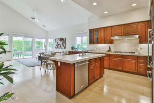 Single Family Residence, 2746 Autumn Ridge dr, Thousand Oaks, CA 91362 - 10