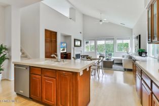 Single Family Residence, 2746 Autumn Ridge dr, Thousand Oaks, CA 91362 - 15