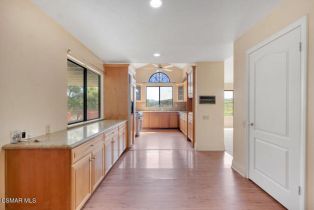 Single Family Residence, 384 Camino De Celeste, Thousand Oaks, CA 91360 - 14