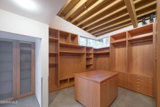 Single Family Residence, 3681 Alomar dr, Sherman Oaks, CA 91423 - 39