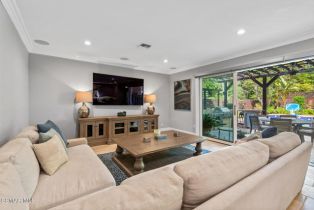 Single Family Residence, 4724 Noble ave, Sherman Oaks, CA 91403 - 13